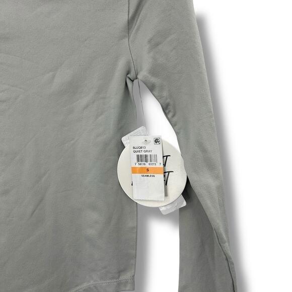 NEW Macy's Gray Long Sleeve Top Size Small Fitted Corset Hem Baby Tee NWT - Picture 2 of 6